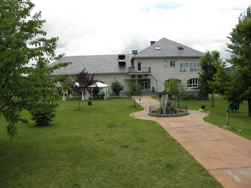 Hotel La Mora Villaseca de Laciana Exterior photo